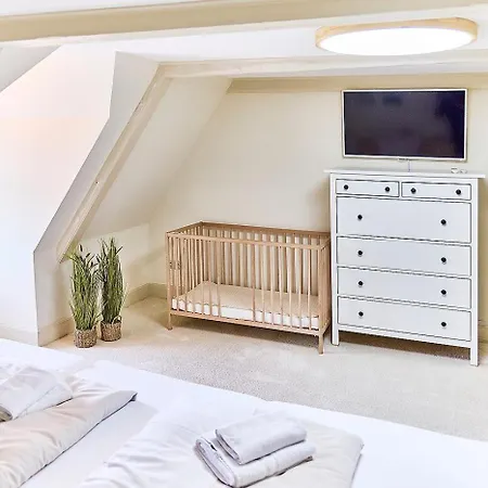 Fewo1846 - Im Seglerhaus - Familienfreundliche Altbauwohnung Mit 2 Schlafzimmern Und Hafenblick *